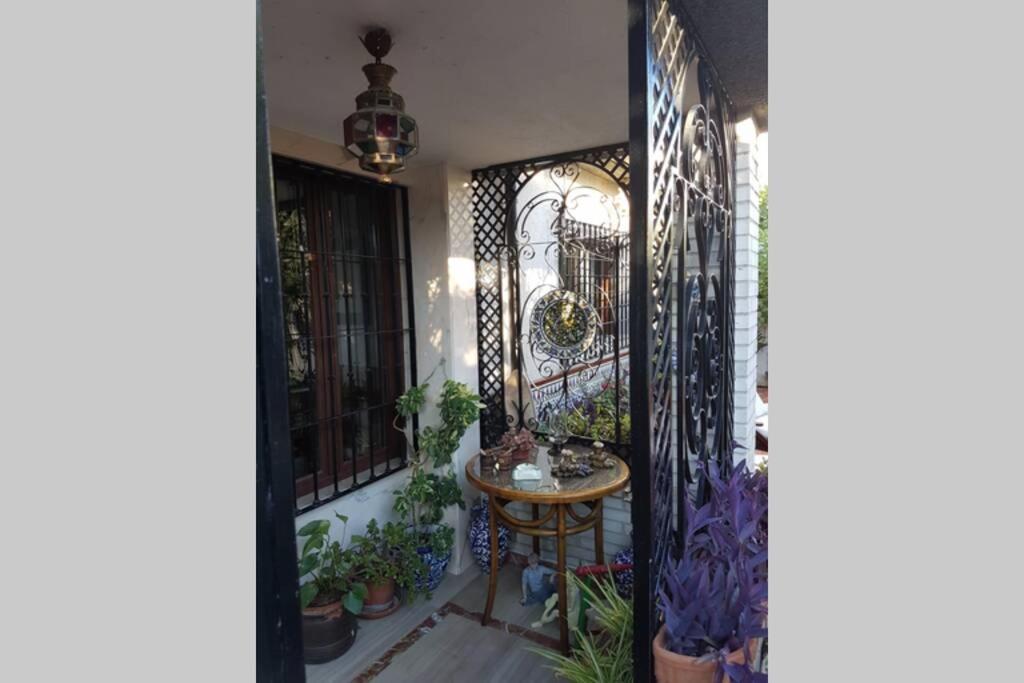 Casa En Granada Con Hermoso Jardin, Parking Calle Екстериор снимка