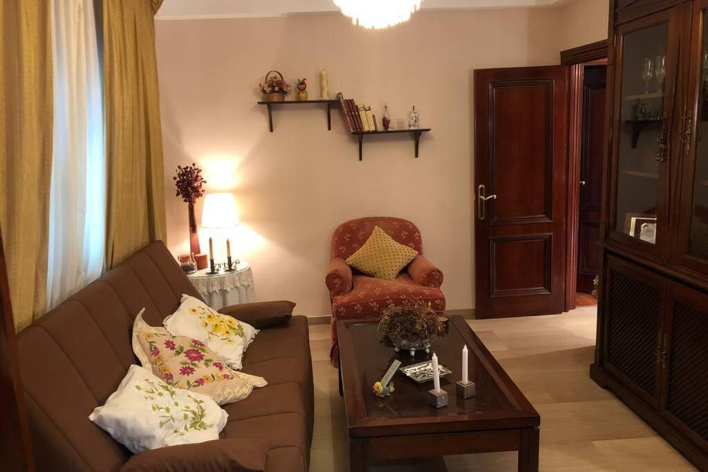 Casa En Granada Con Hermoso Jardin, Parking Calle Екстериор снимка